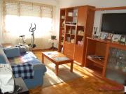 Piso soleado, con buena altura y vistas al parque de Arriaga