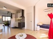 Piso tipo loft de 2 dormitorios con terraza en alquiler...