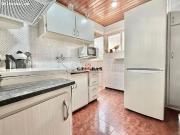 PISO TOTALMENTE EXTERIOR CON BALCON Y VISTAS DESPEJADAS