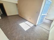 Piso totalmente reformado con terraza acristalada junto...