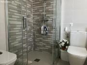 Piso totalmente reformado de 2 dormitorios y 2 baños con...