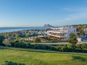 Pisos Con Vistas Al Golf en Un Complejo Con Comodidades...