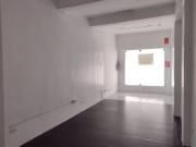 PL ALQUILO LOCAL 1° PISO VITRINA A CALLE EN AV LOS...