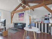 PLACE CROIX PAQUET T2 DERNIER ETAGE / TRAVERSANT AU CALME