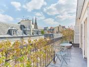 Place du Palais Bourbon Dernier étage avec terrasse