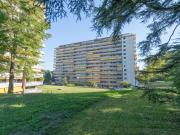 Place moto au coeur des Eaux Vives