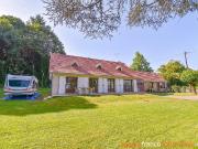 Plain Pied avec dépendances et plus de 3000m² 143m² Masseret