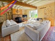 Plain pied rénové avec grand séjour – Proche Moulins