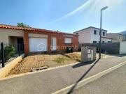 PLAIN PIED TROIS CHAMBRES GARAGE TERRAIN