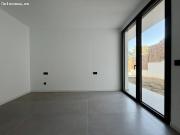 Planta baja de obra nueva en Bellaterra con gran jardín...