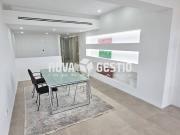 Planta baja en primera línea de mar en venta en S'Illot