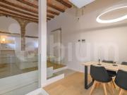 Planta baja en venta en Barcelona, Gòtic. Dúplex con...