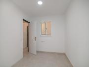 Planta baja en venta en Barcelona, Roquetes. Vivir en...