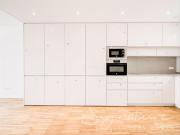 Planta baja en venta en Barcelona, Sants. Fantástica...