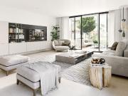 Planta baja en venta en Estepona, Las Lomas. Apartamento...