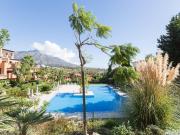 Planta baja en venta en Marbella, Los Naranjos. Precioso...