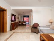 Planta baja en venta en Marbella, Marbesa. Bajo con gran...