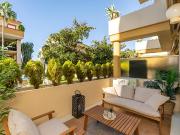 Planta baja en venta en Marbella, Playa Bajadilla...