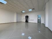 Plateau bureau avec ascenseur a vendre
