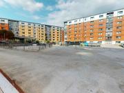 Platinum En Suite Plus J Has an Apartment
