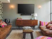 Platinum Studio Lower B Has an Apartment