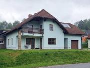 Platz für die große Familie: 5 Schlafzimmer, 3 Garagen