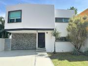 Playa Magna Playa del Carmen Casa de 3 Recamaras en Venta