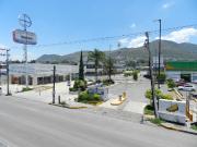 PLAZA COMERCIAL CON AMPLIO TERRENO EN VENTA