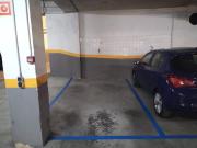 Plaza de aparcamiento en calle Jesús frente a Ramblas