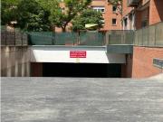 Plaza de Garaje en urbanización cerrada