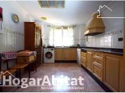 ¡PLAZA DE LA TRINIDAD! MUY AMPLIO, LUMINOSO Y EXTERIOR...