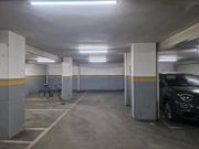 PLAZA DE PARKING COCHE MEDIANO PUERTA AUTOMATICA