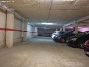 Plaza de parking en el centro junto al ayuntamiento y la...