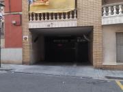 PLAZA DE PARKING PARA COCHE MEDIANO DELANTE DE PLAZA DEL...