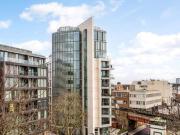 Plaza Gardens, London, 2 Bedroom Flat