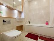 Pleasant double bedroom in the Poplar neighbourhood Has...