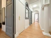 Pleasant double bedroom near Urquinaona metro station