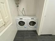 Pleasant single bedroom in shared flat in Dreta de...