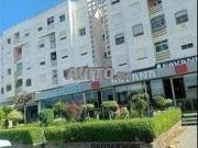 Plusieurs Luxious Standing Filles ou Hommes Céliba