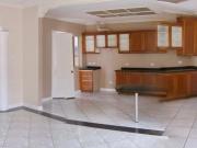 PN52377 Duplex House for Rent OLD BALARA QC!