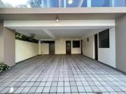 PN55695 House for Rent In Makati!