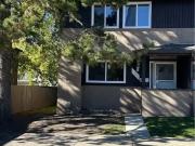 PN 206 Large 3 Bedroom Townhouse with Private Yard & Laundry