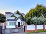 Pole Hill Road, Uxbridge, 4 Bedroom Detached