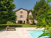 Pommiers Maison meublée de 253.34 m² Jardin avec Piscine...