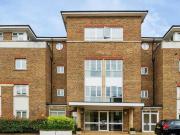 Pond House, Stanmore, 2 Bedroom Flat