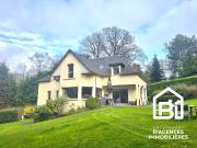 PONT L EVEQUE VILLA 8 pièces dans un domaine privé