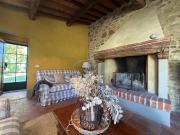 PONTE AGLI STOLLI 15 vani 491mq