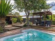 Pool, Powered Shed and Secure Parking!