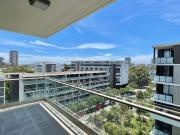 Popular 2 Bedroom Apartment With Parking Completely...