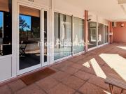 Local commercial Port Fréjus idéal profession libérale,...